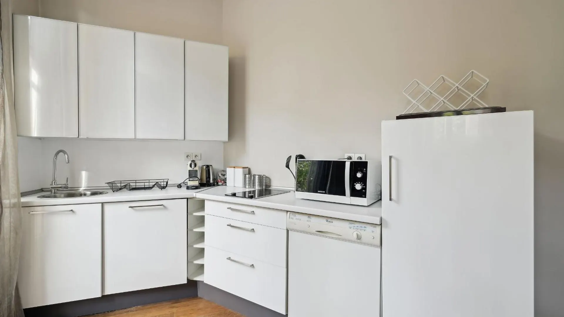 Apartment Bnbnova - Champs-Elysees & Arc De Triomphe Paris France